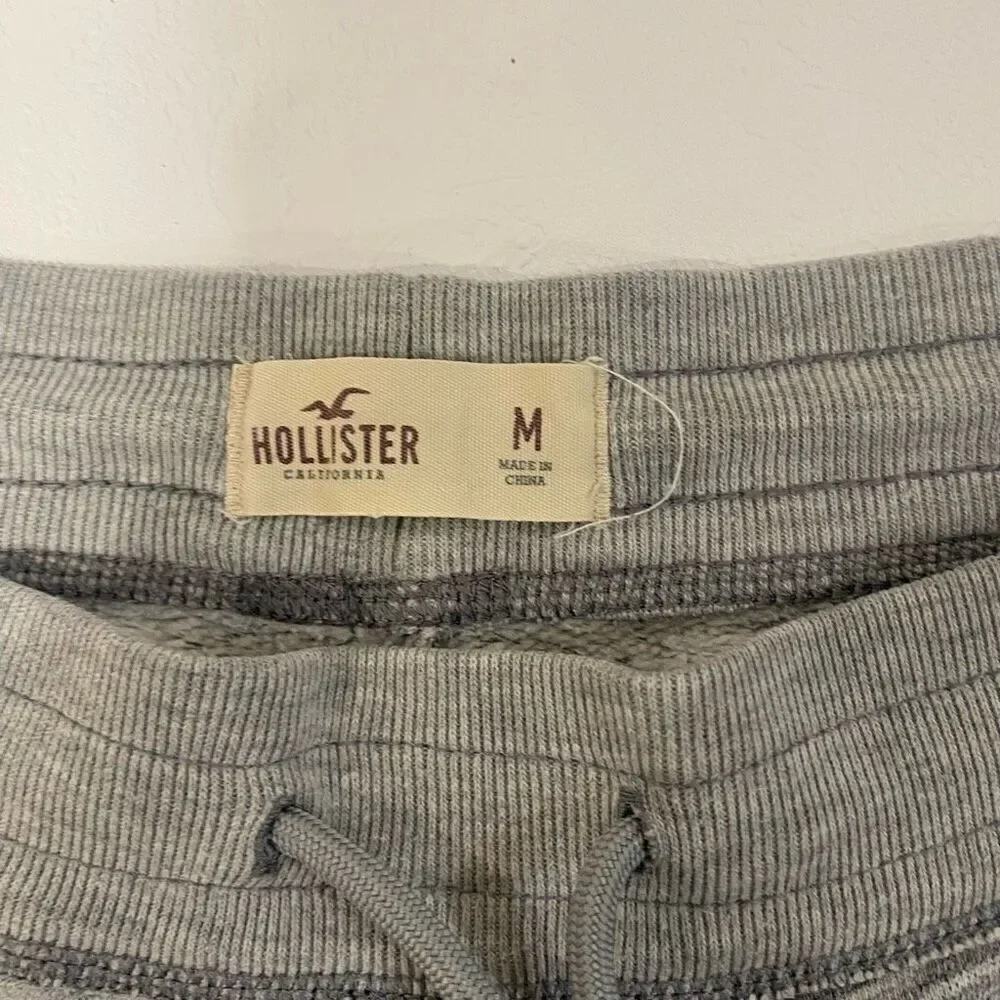 Hollister Men’s Gray Fleece Knit Shorts | Size Medium | Comfy Loungewear